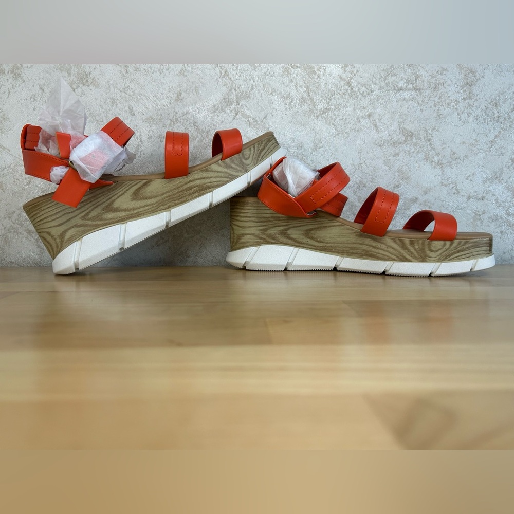 Yoki Carmel-11 Platform Wedge Sandals Coral Orange Size 8 NIB